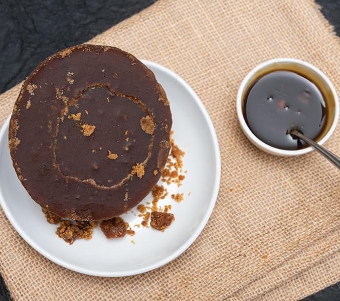 Jhola Nolen Gur & Pure Patali Gur